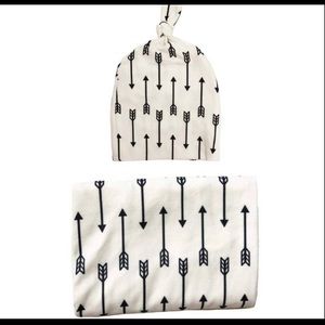 Swaddle set with hat